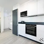 Lägenhet Exquisite 2 Bedroom Apt, Pool, Views *