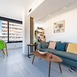Exquisite 2 Bedroom Apt, Pool, Views