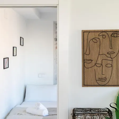 Exquisite 2 Bedroom Apt, Pool, Views