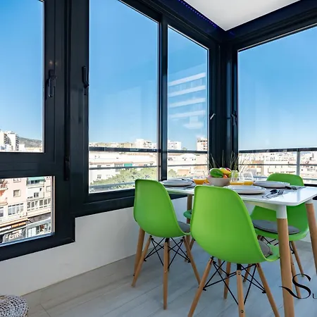 Exquisite 2 Bedroom Apt, Pool, Views Апартаменти Торремолінос