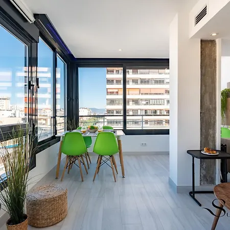 Апартаменти Exquisite 2 Bedroom Apt, Pool, Views Торремолінос