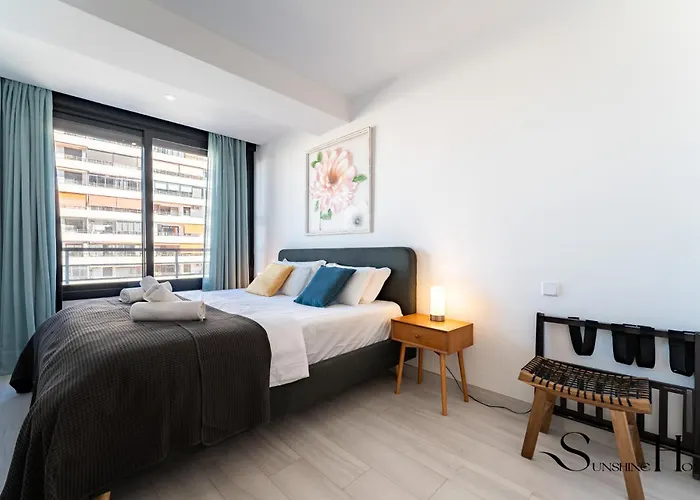 Daire Exquisite 2 Bedroom Apt, Pool, Views