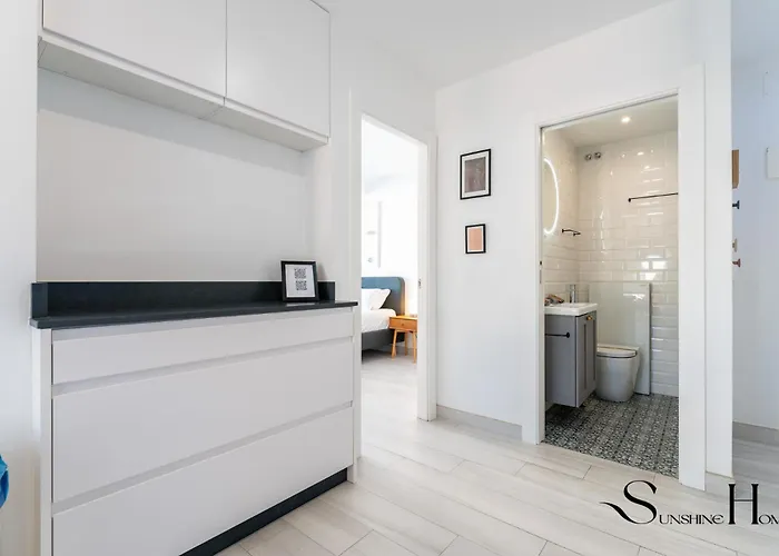 Exquisite 2 Bedroom Apt, Pool, Views Apartamento *