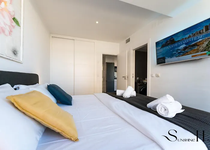 Exquisite 2 Bedroom Apt, Pool, Views Apartamento Torremolinos