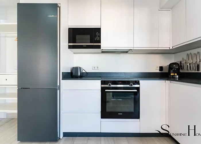 Exquisite 2 Bedroom Apt, Pool, Views * Torremolinos