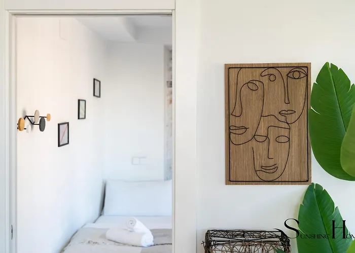 Exquisite 2 Bedroom Apt, Pool, Views