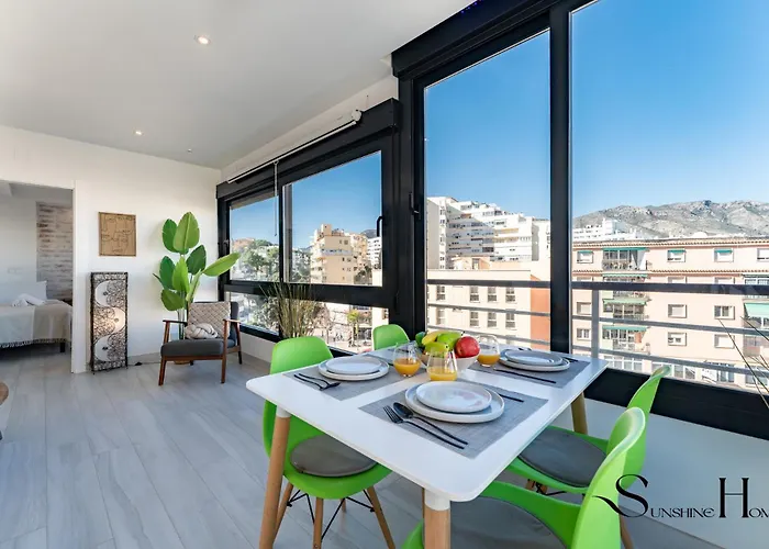 Exquisite 2 Bedroom Apt, Pool, Views * Torremolinos